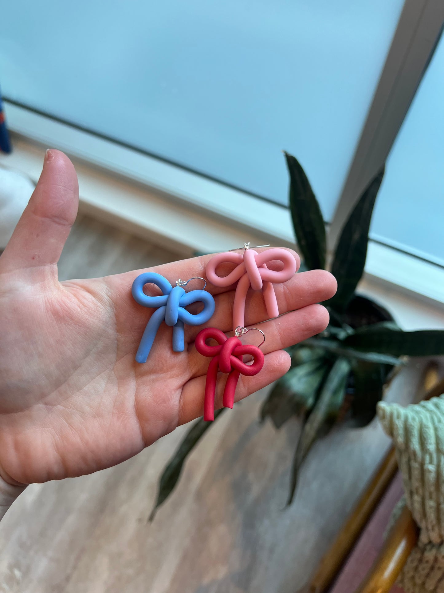 Bow earrings 🎀
