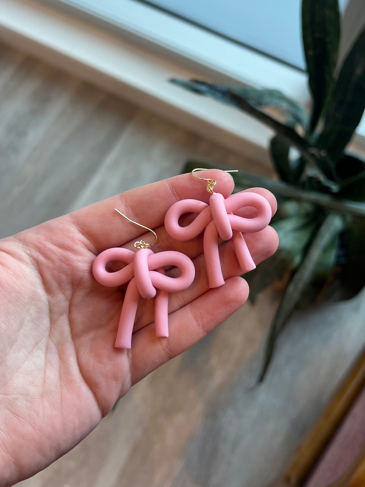 Bow earrings 🎀