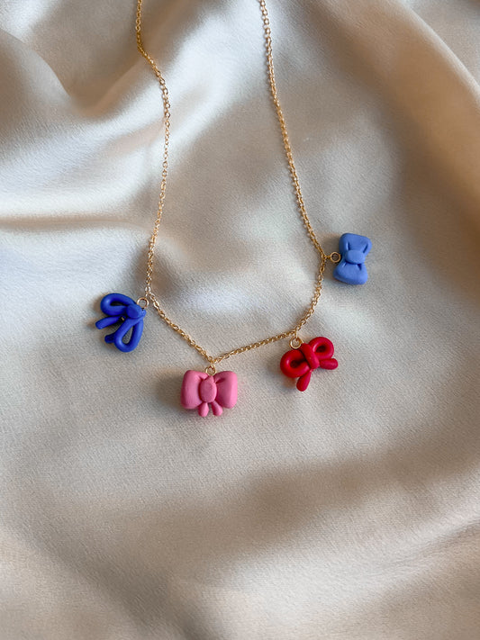 Mini bow necklace