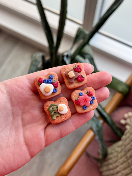 Toast pins & magnets