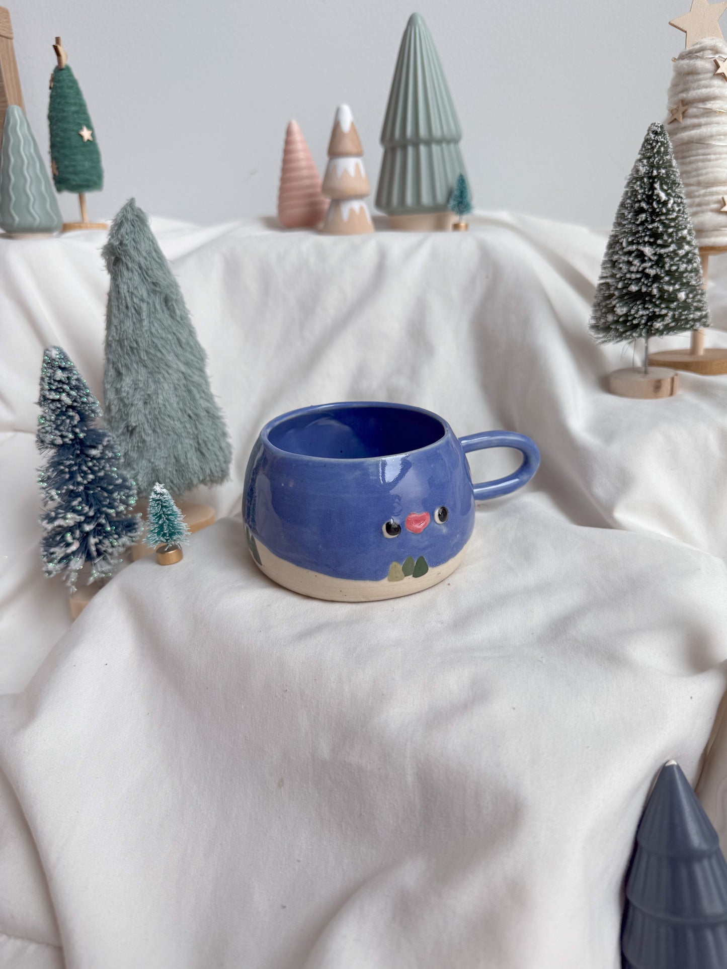 Snowy bubble mug