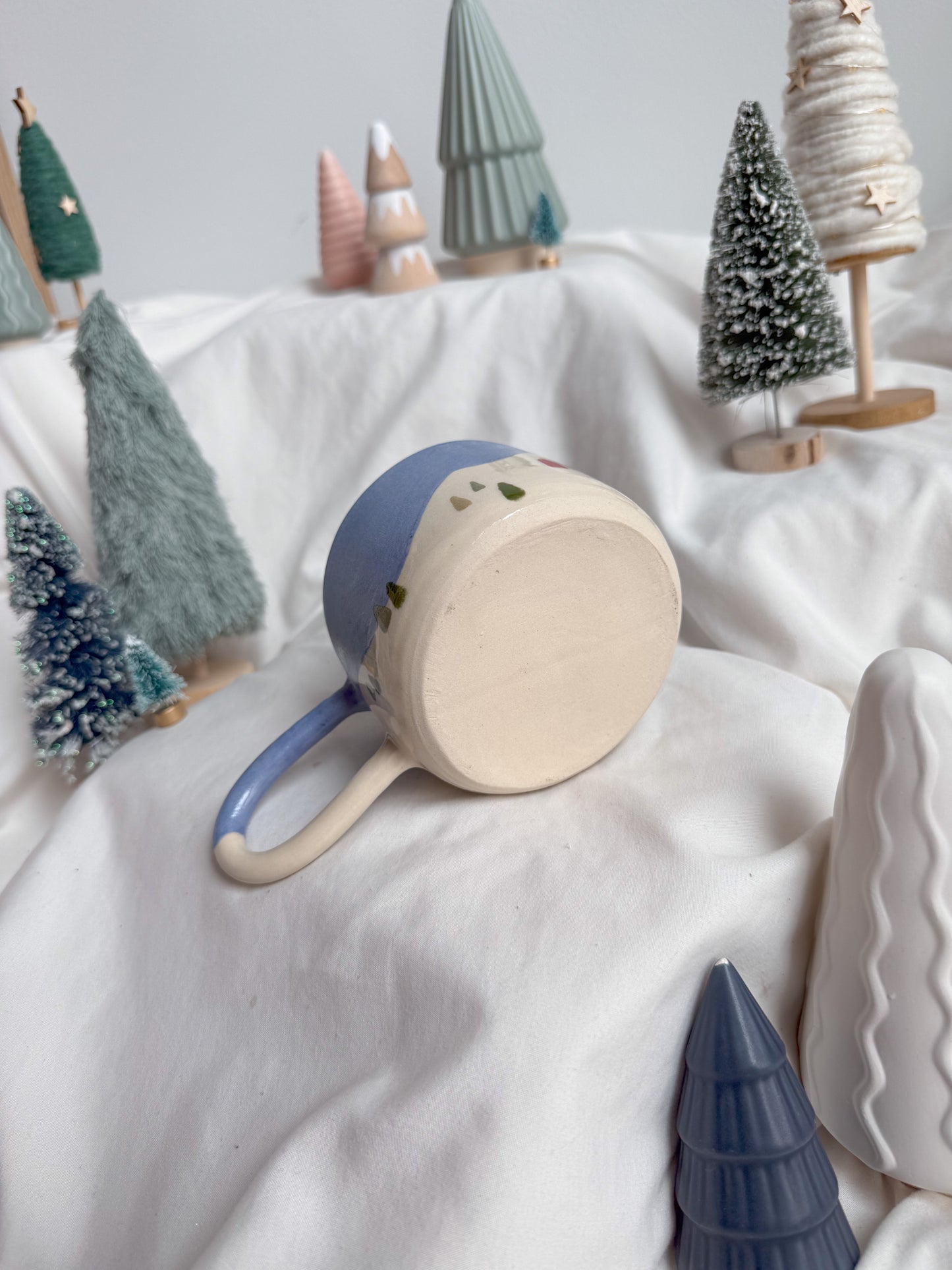 Snowy fields mug