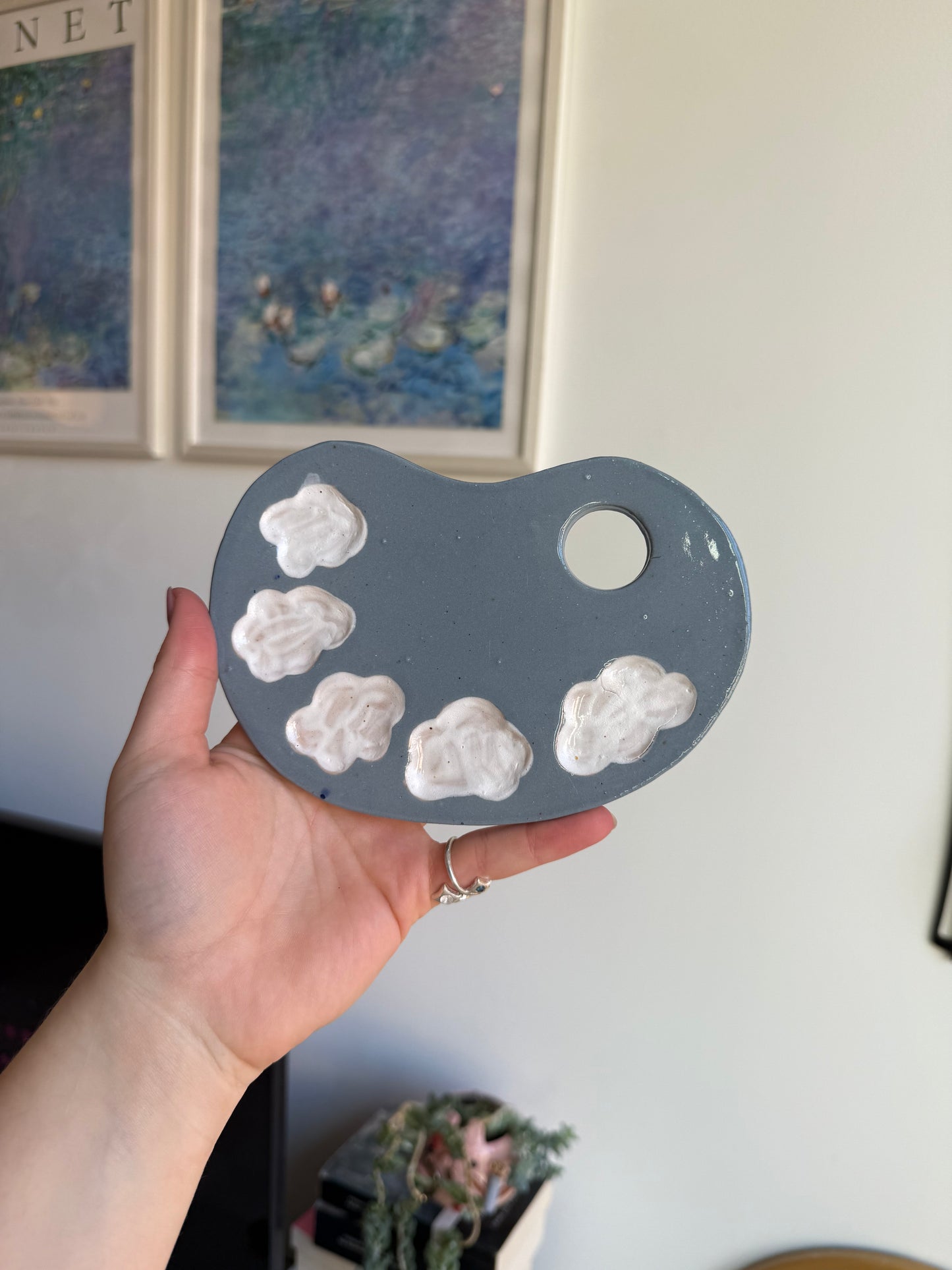 Large cloud palettes
