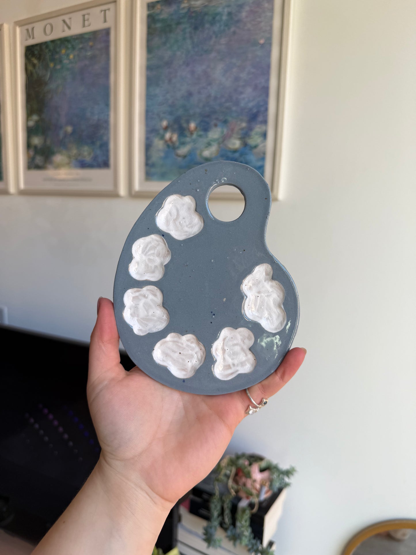 Large cloud palettes