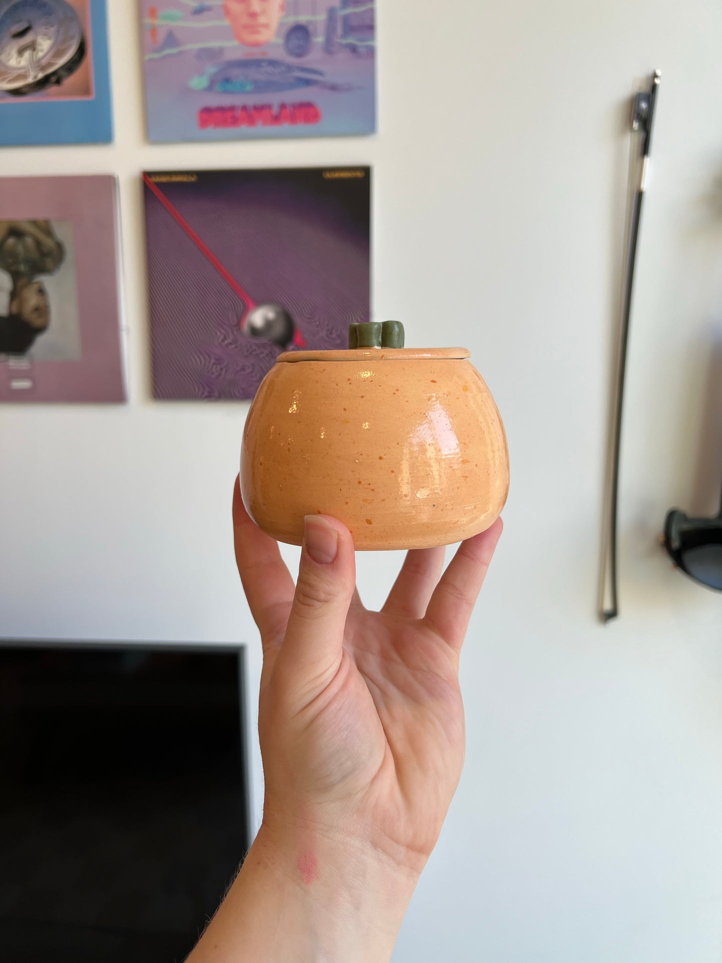 Jack O'lantern jar