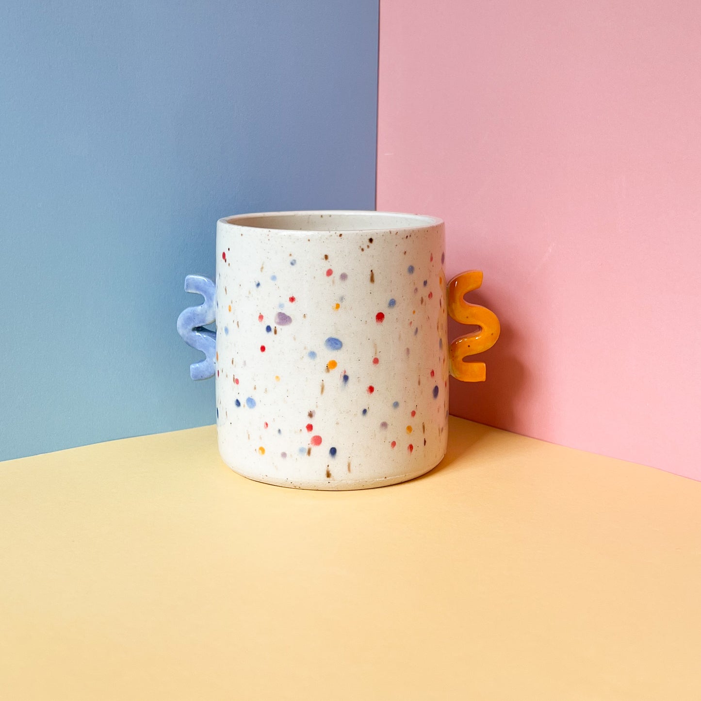 Speckled squiggle piece
