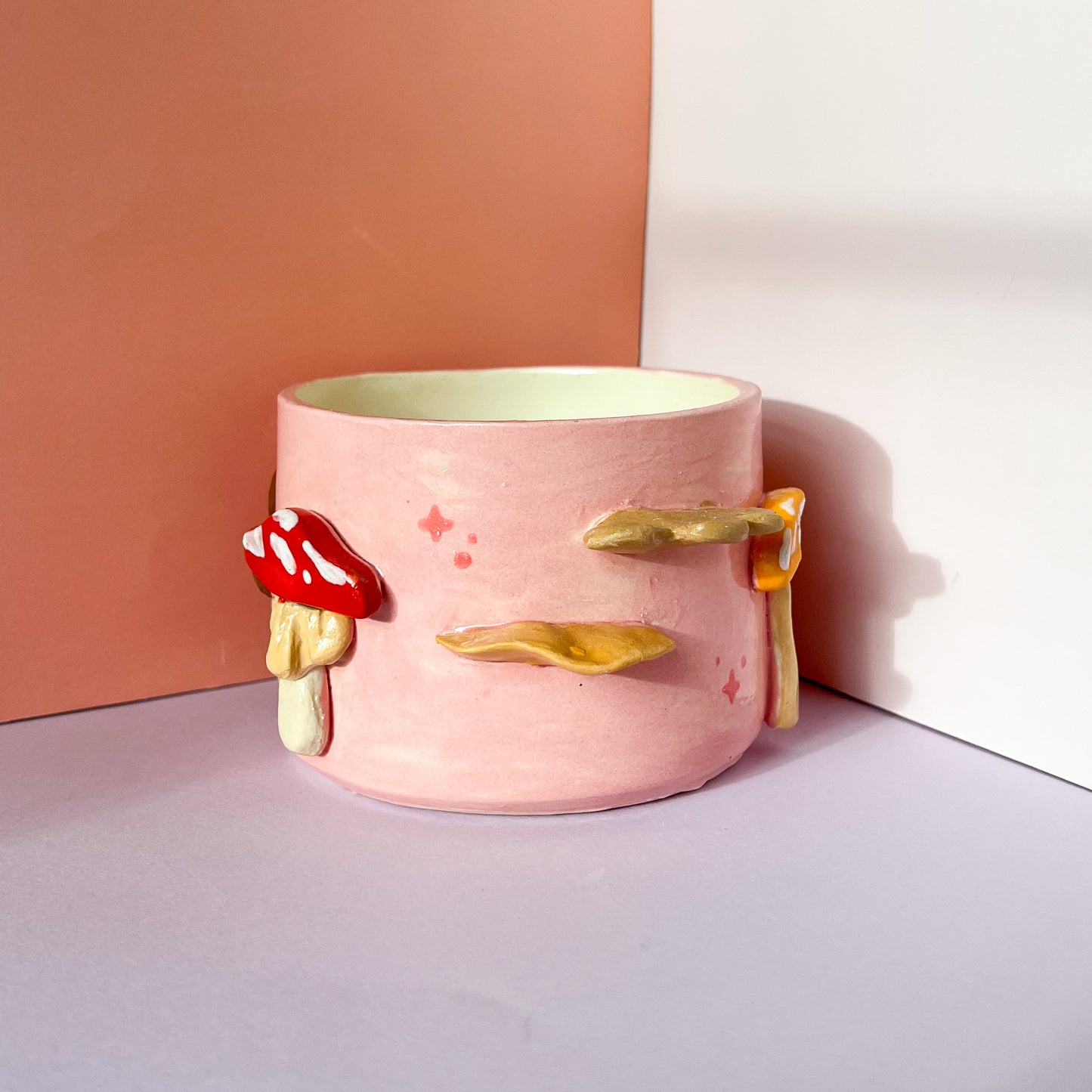 Rosy mushroom planter (Patreon exclusive)