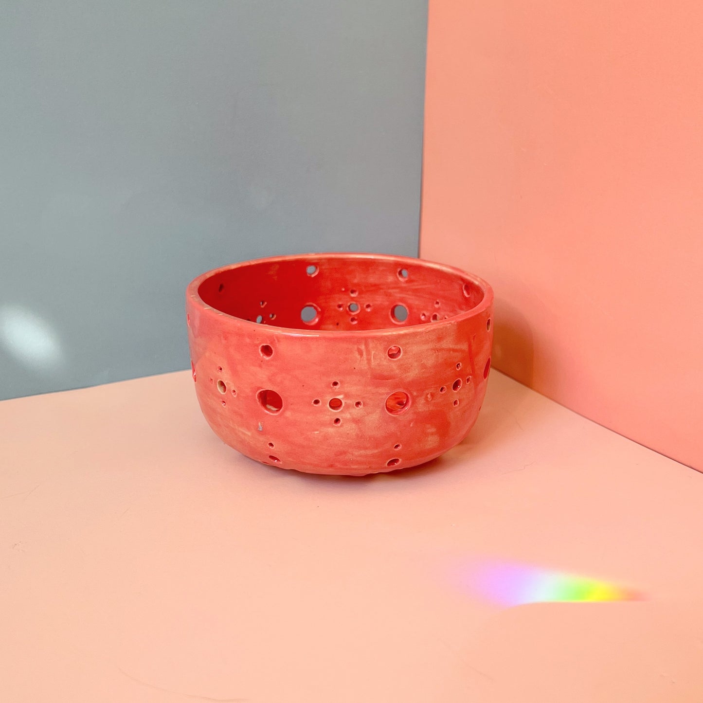 Pinky berry bowl