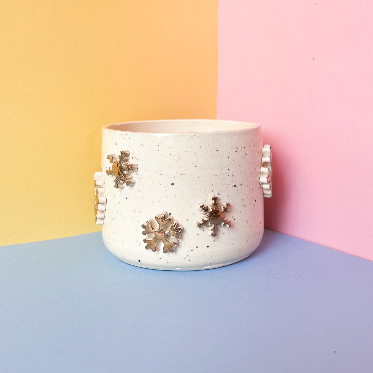 Gold snowflake planter