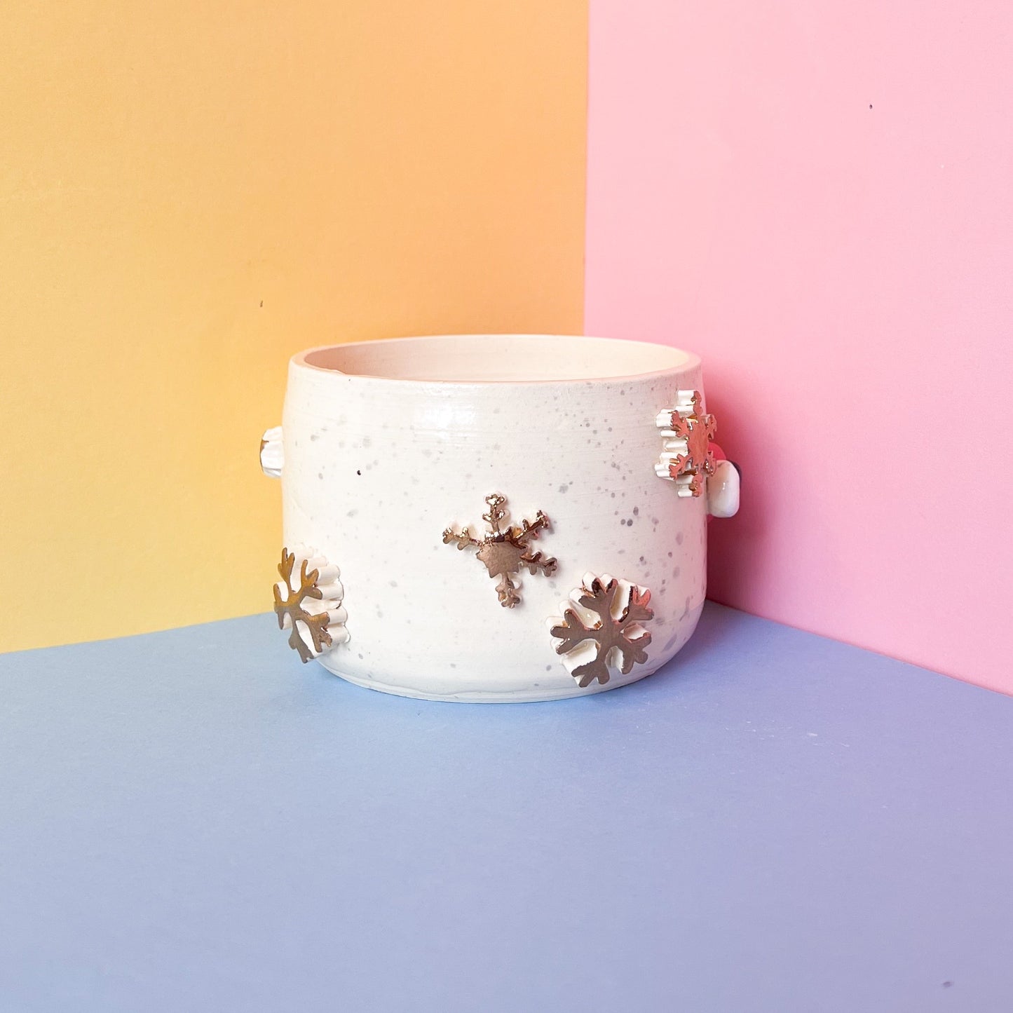 Gold snowflakes mini planter