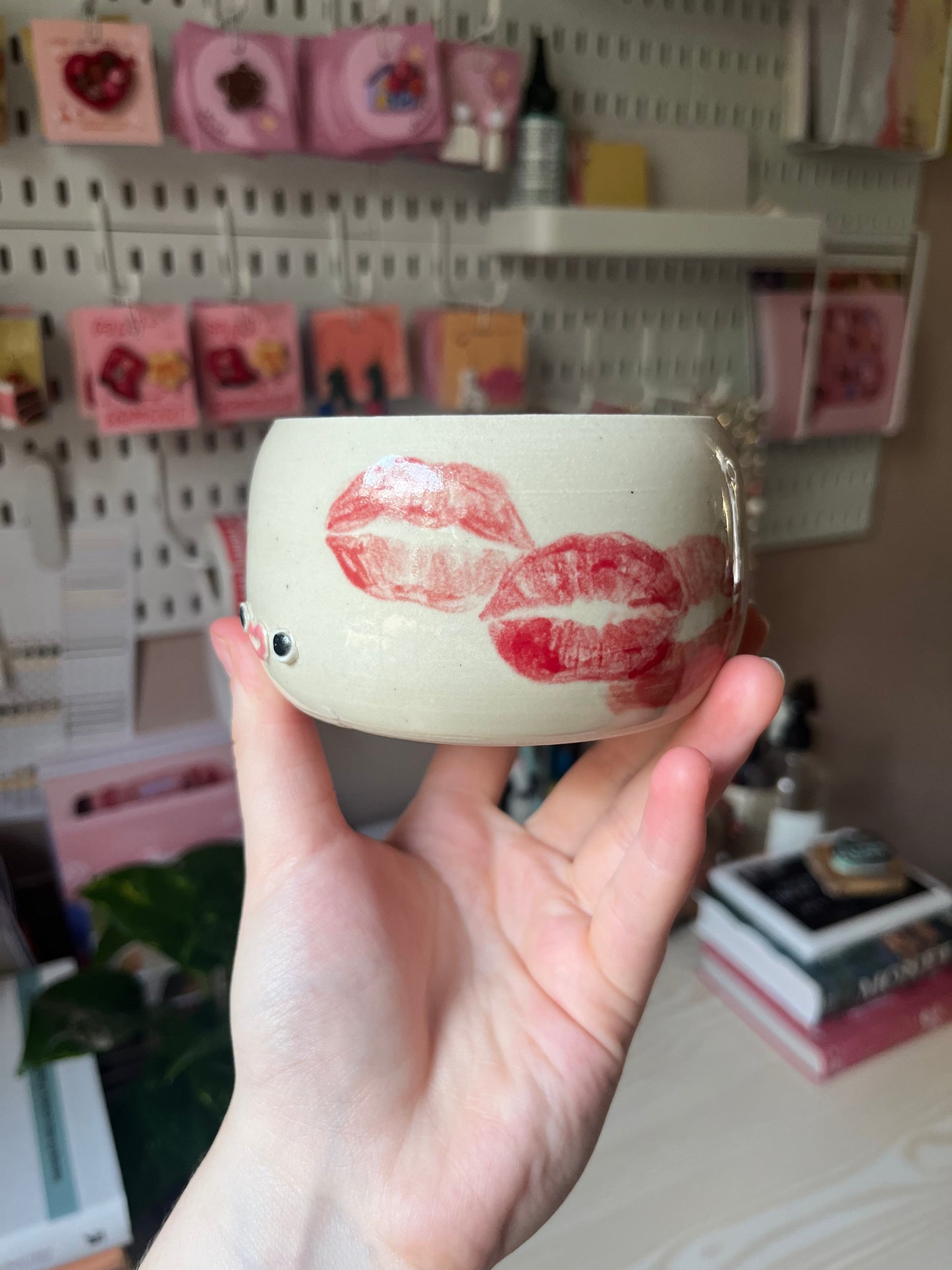 Kiss kiss cup