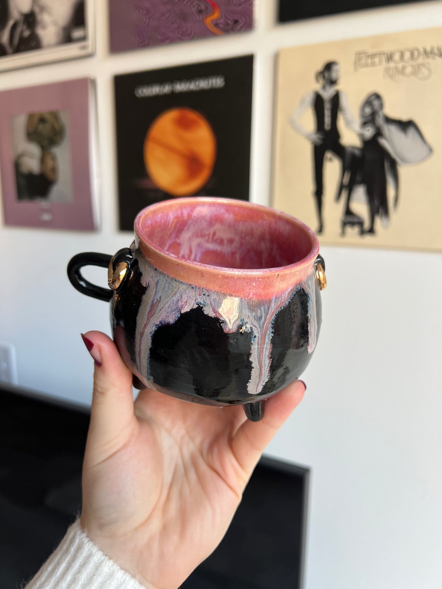 Cauldron mug