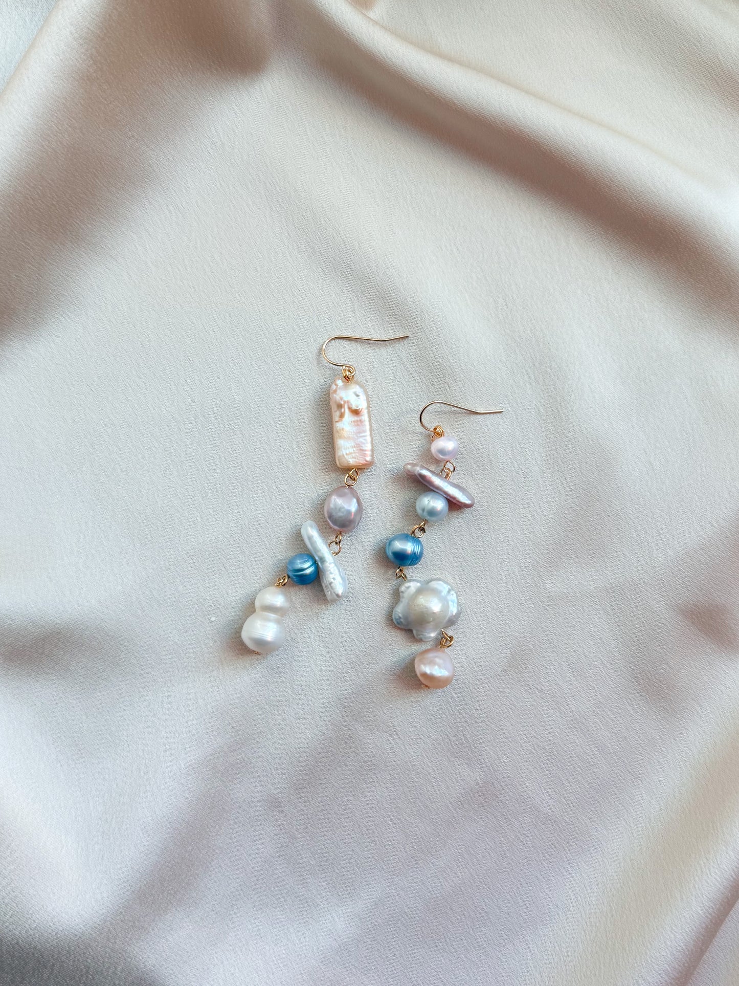 Dreaming of pearls earrings