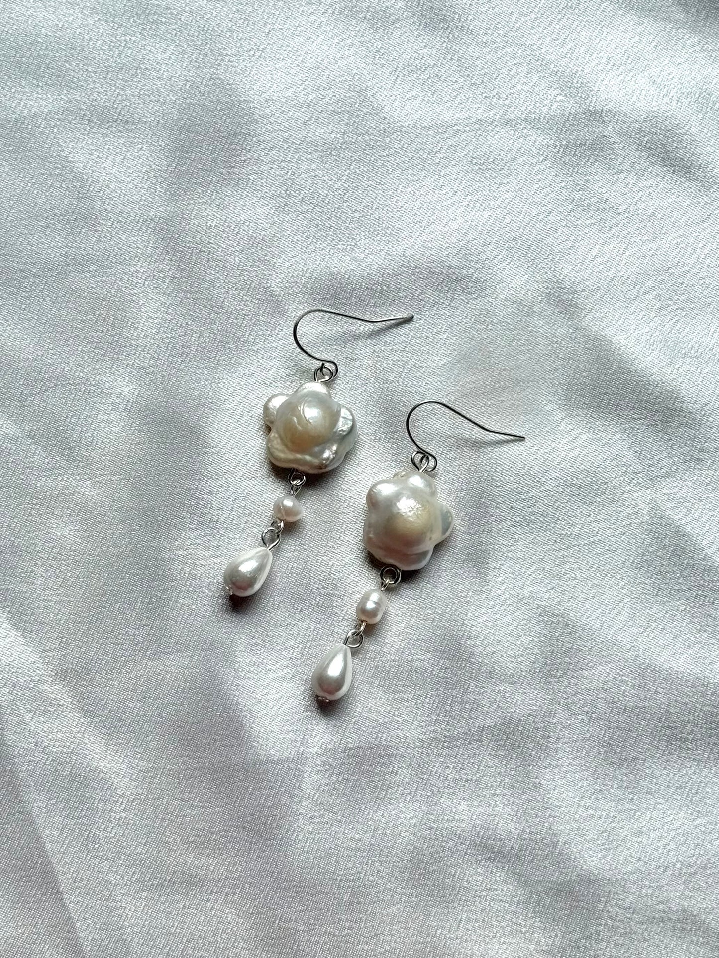 Flowering Pearls earrings
