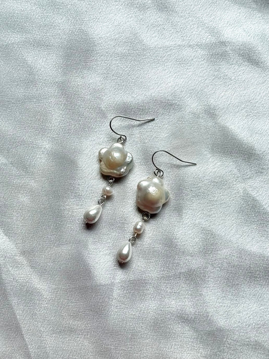 Flowering Pearls earrings