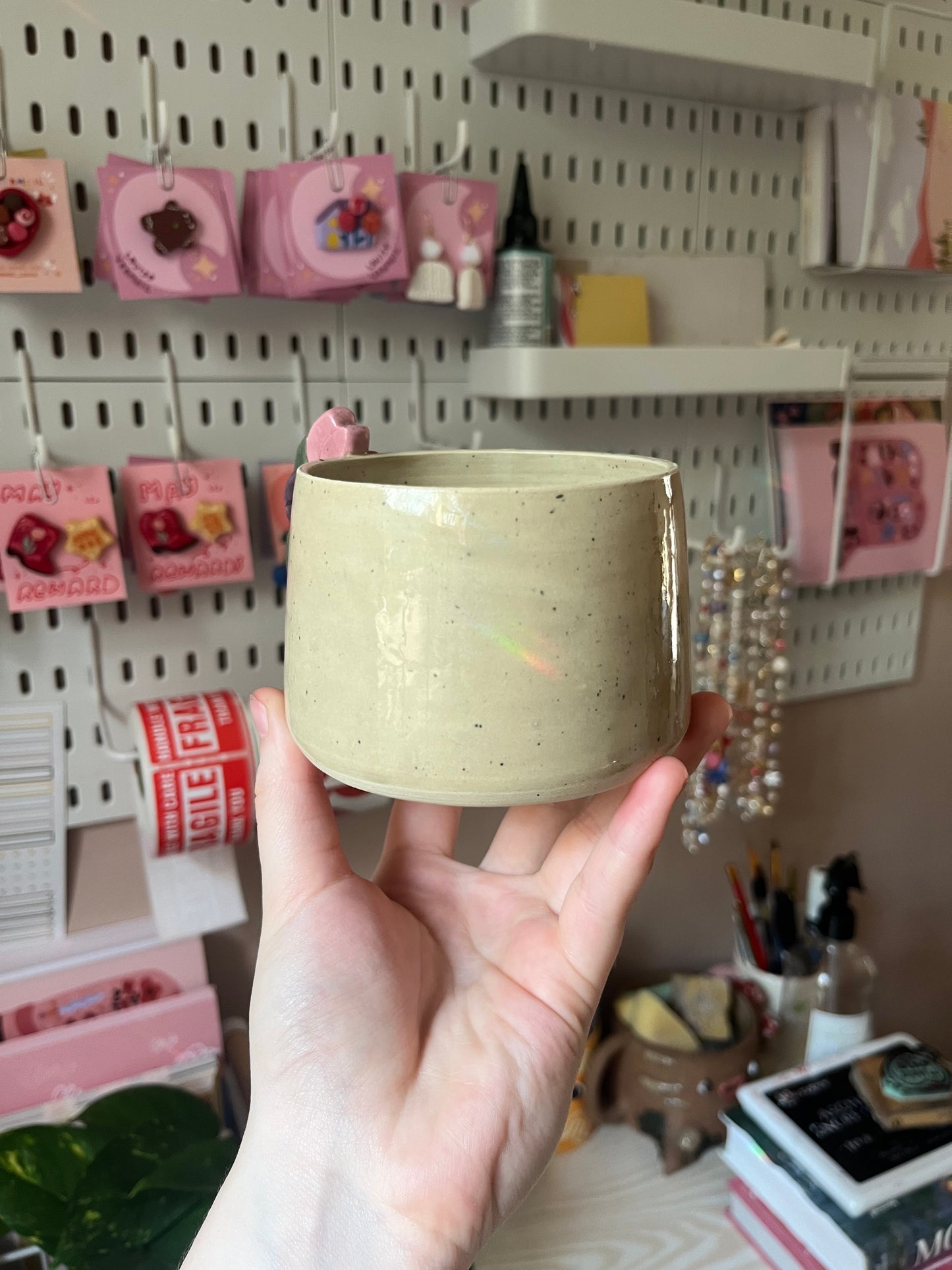Tulip handle mug