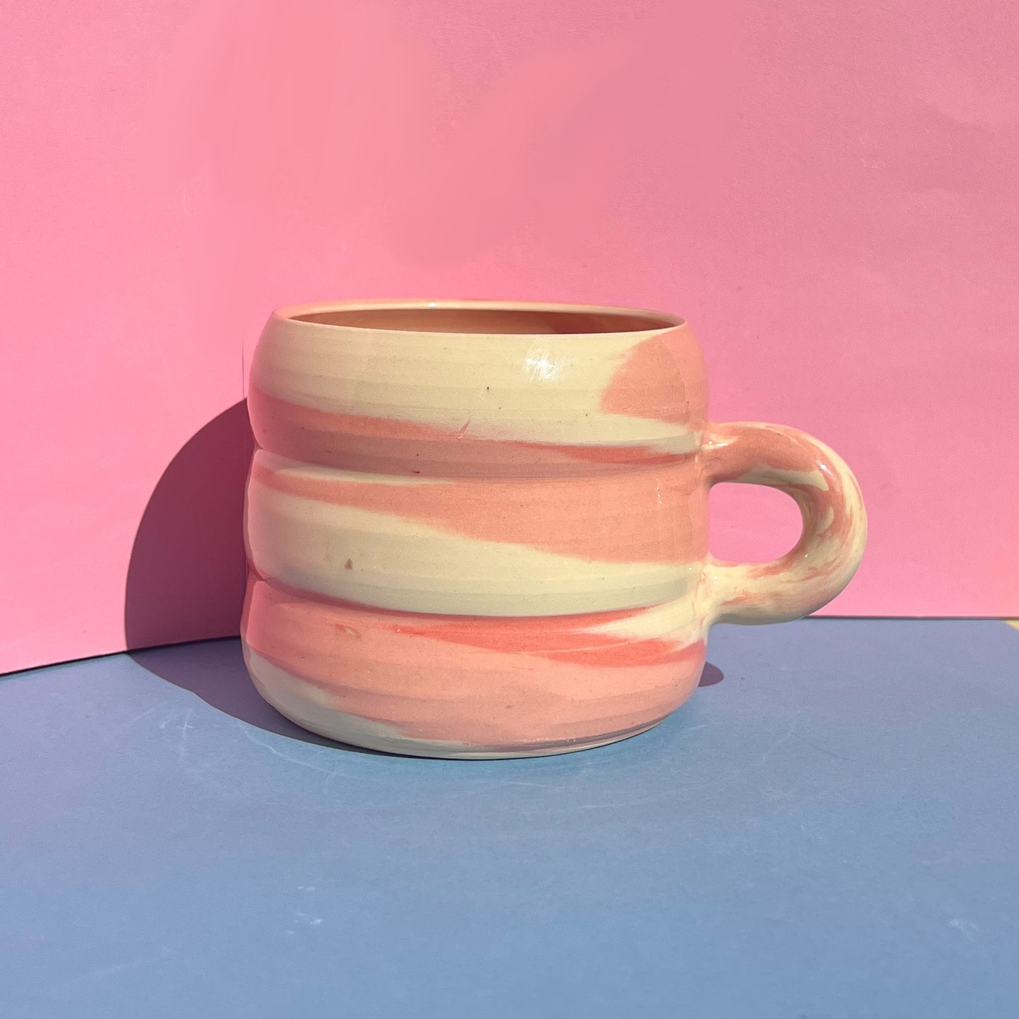 Rosy swirly mug