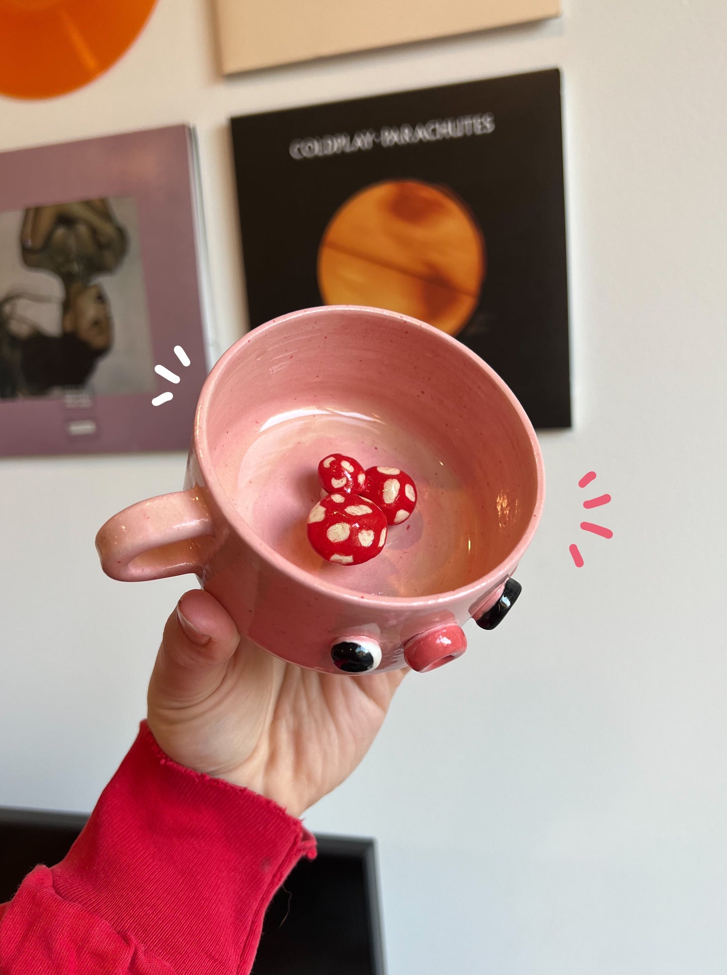Rosy mushroom mug