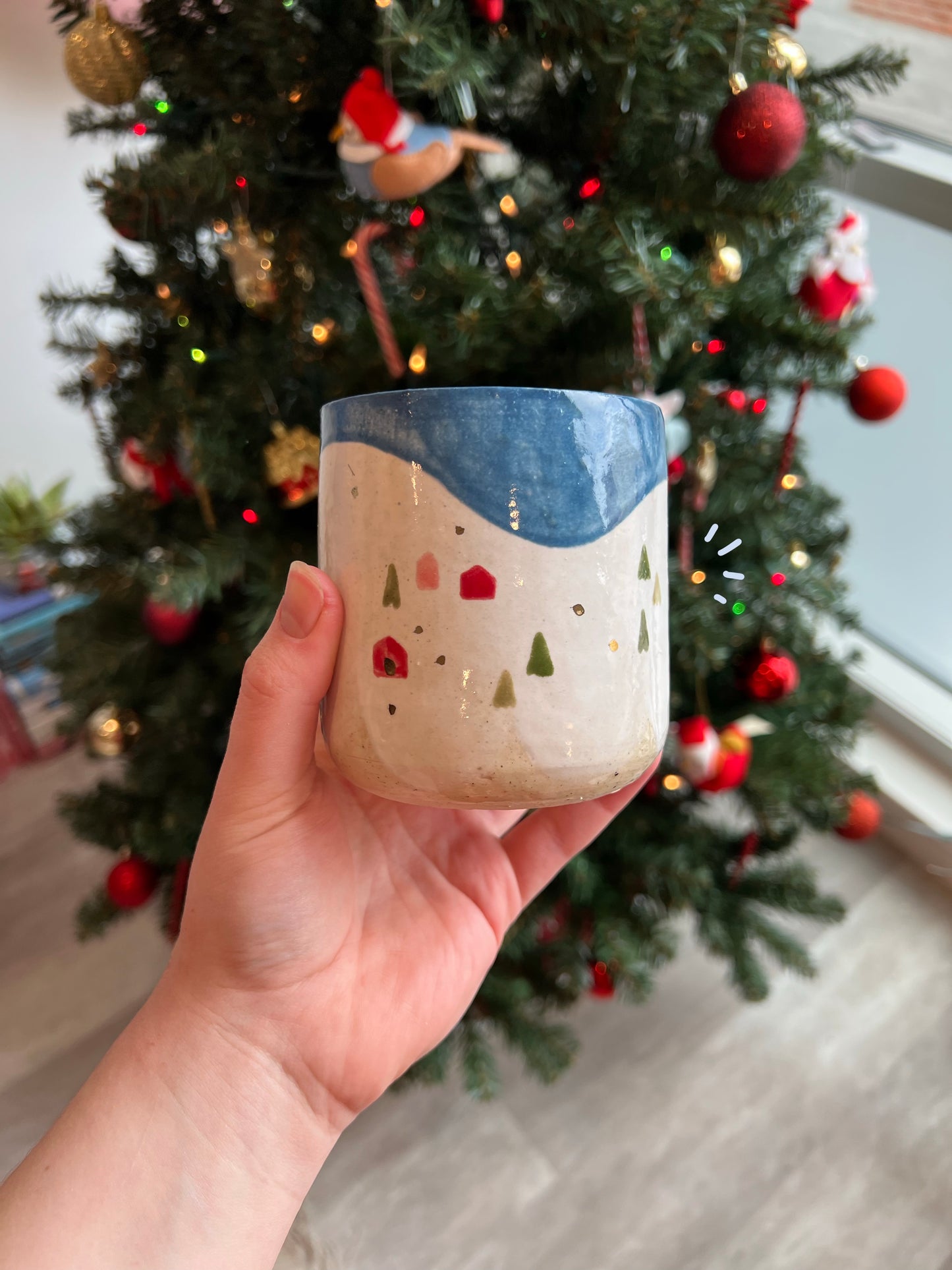Snowy mountain latte cup with sparkles :)
