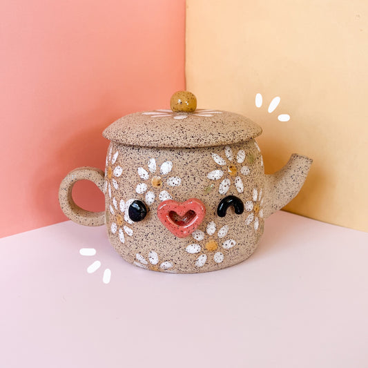 Diasy teapot